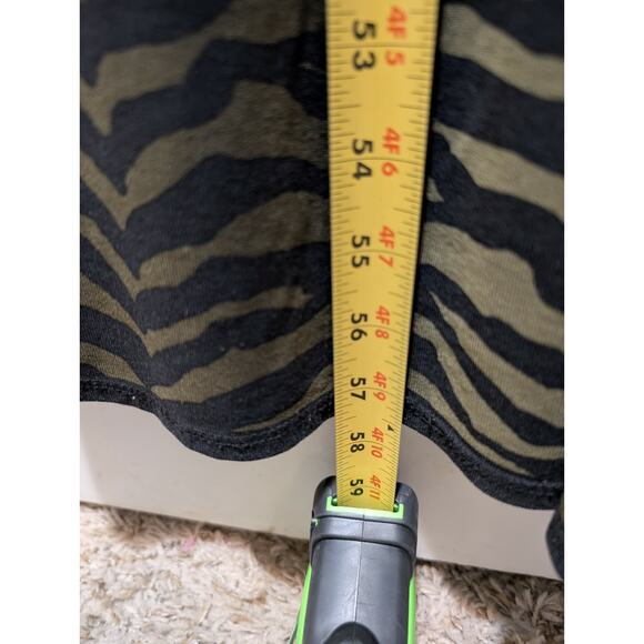 SANDRA DARREN Green Black Leopard Print Maxi Dress Sleeveless V Neck Size 6 - Picture 7 of 8